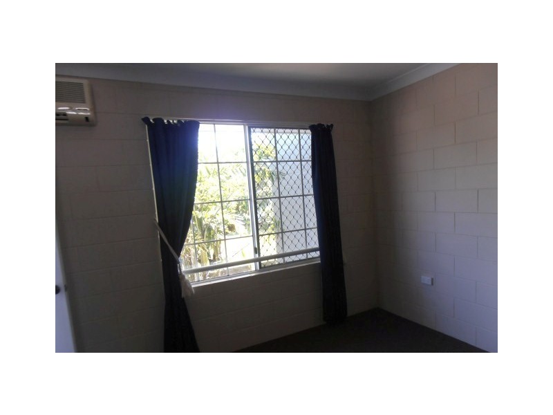 2/38 Park Street, Pimlico QLD 4812