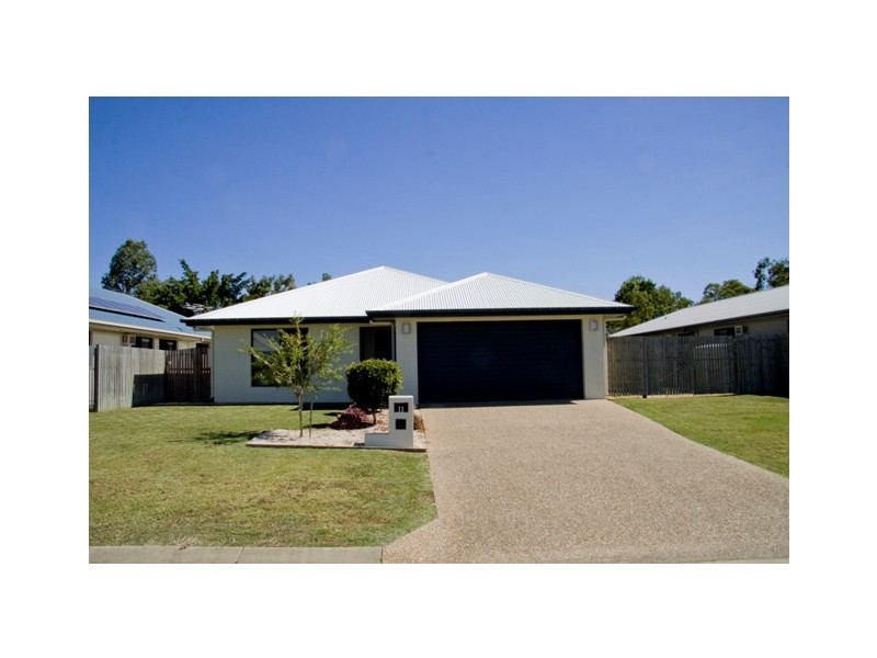 11 Thornbill Close, Kelso QLD 4815