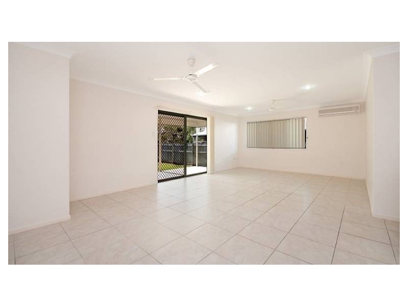 12 Bloomfield Place, ‘Riverside Gardens’, Douglas QLD 4814