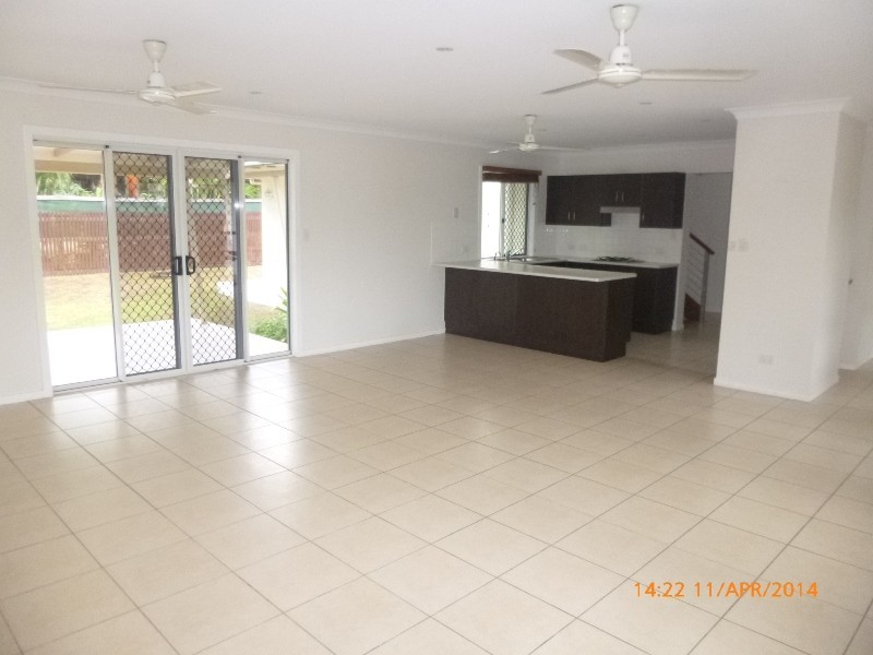 2 MORETON ASH DRIVE, Douglas QLD 4814