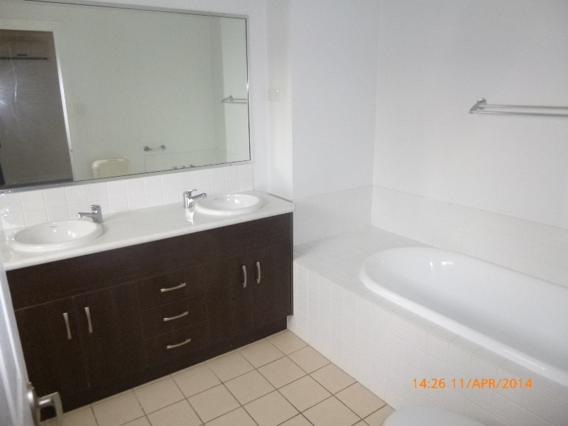 2 MORETON ASH DRIVE, Douglas QLD 4814