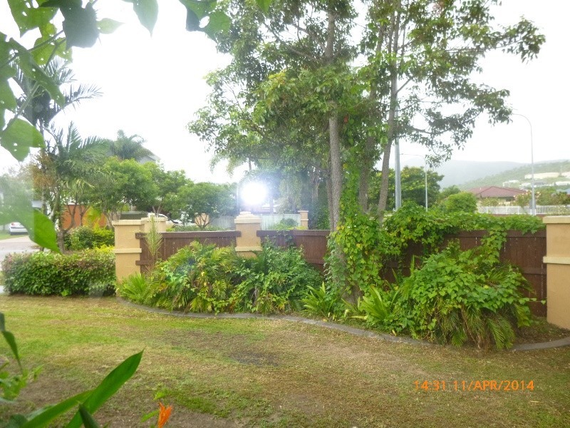 2 MORETON ASH DRIVE, Douglas QLD 4814