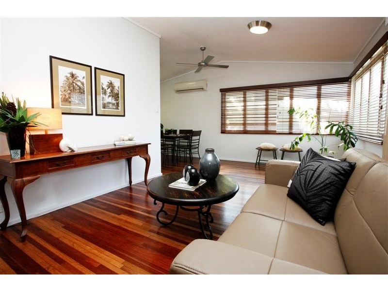 28 Poinciana Street, Cranbrook QLD 4814