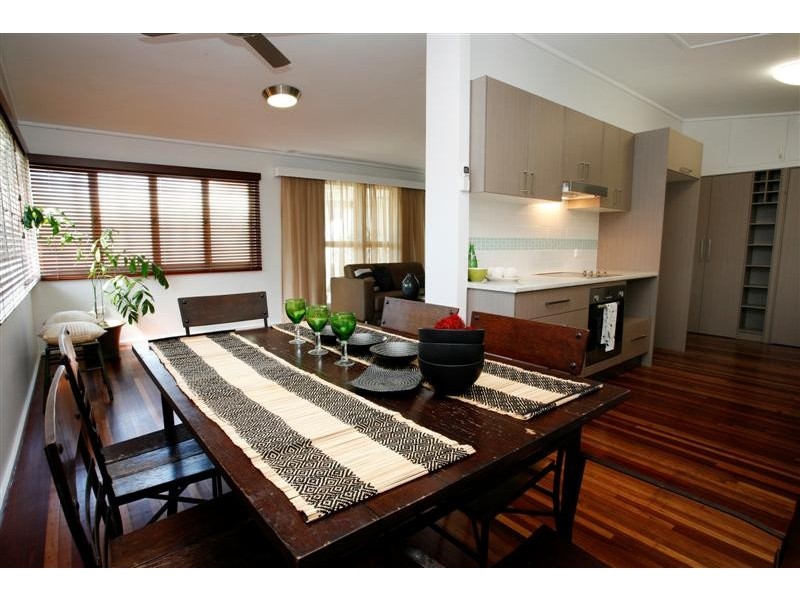 28 Poinciana Street, Cranbrook QLD 4814