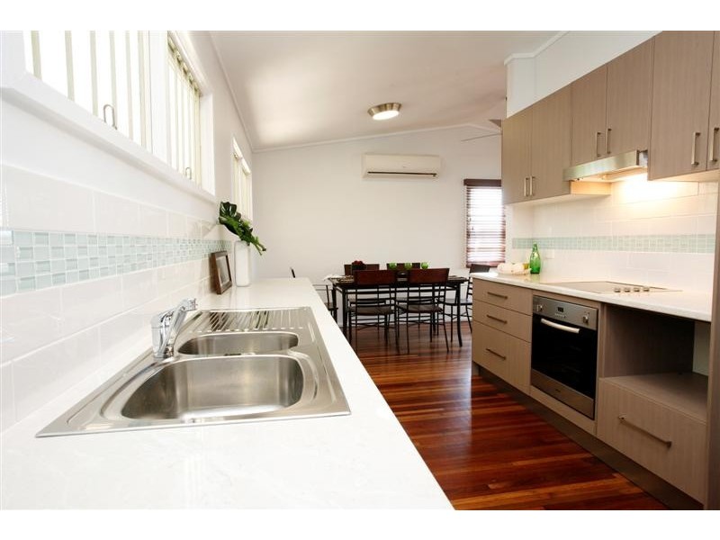 28 Poinciana Street, Cranbrook QLD 4814