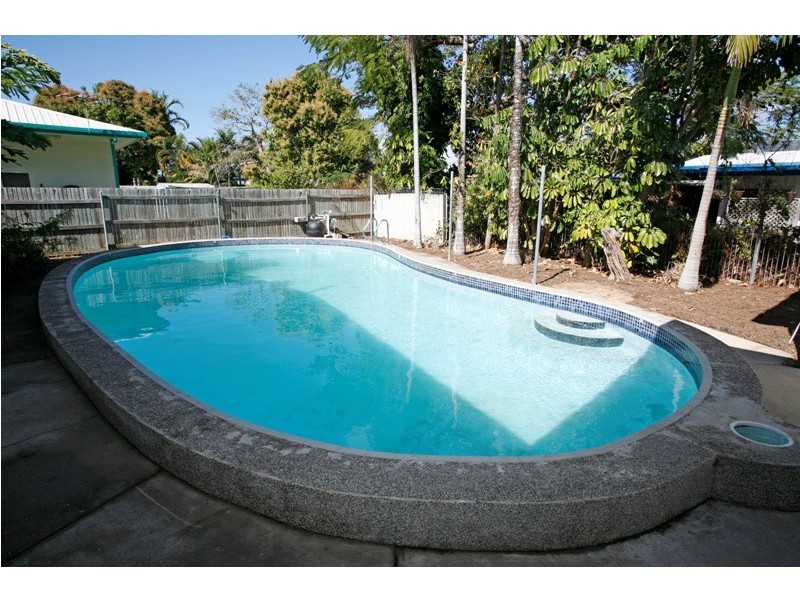 28 Poinciana Street, Cranbrook QLD 4814