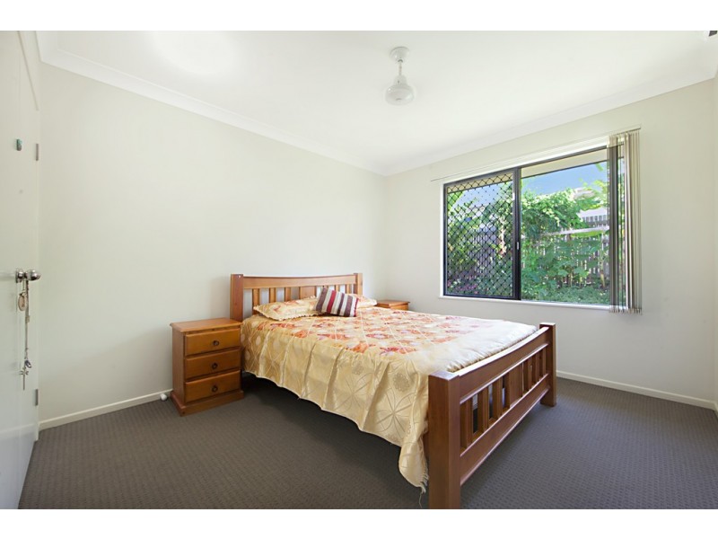 8 Browning Street, Mount Louisa QLD 4814