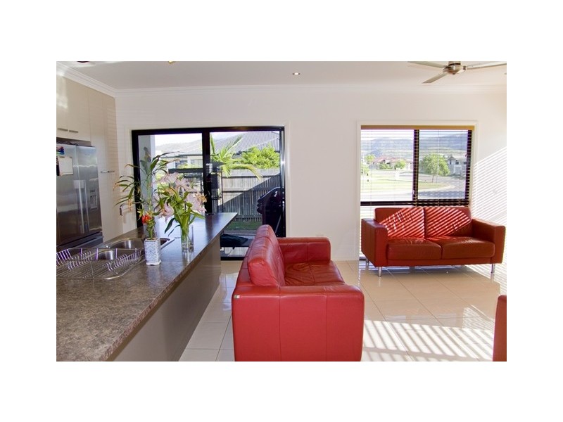 32 Springbrook Parade, Idalia QLD 4811