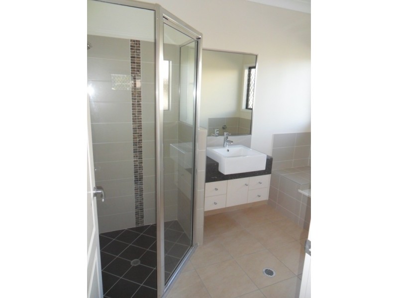 5 Rangeleigh Court, Mount Louisa QLD 4814