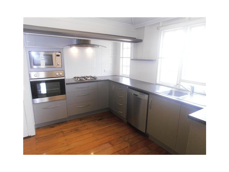 96 Ninth Avenue, Railway Estate QLD 4810