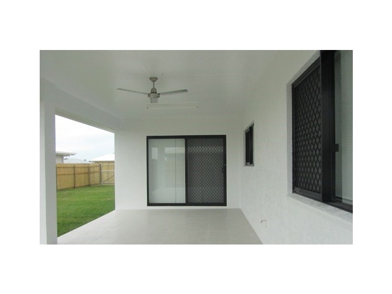 14 Barratonia Way, Mount Low QLD 4818