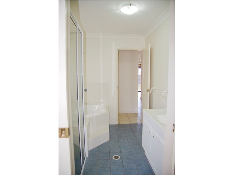 7 Black Braes Court, Mount Louisa QLD 4814