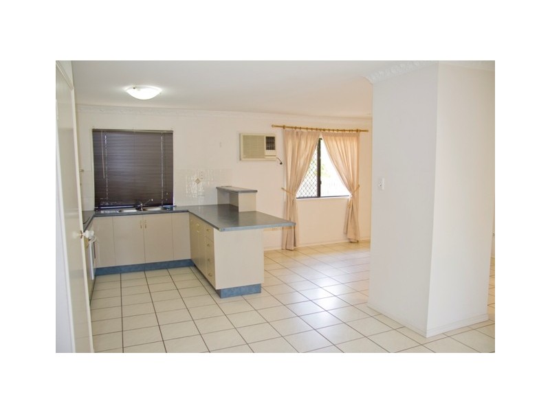 7 Black Braes Court, Mount Louisa QLD 4814