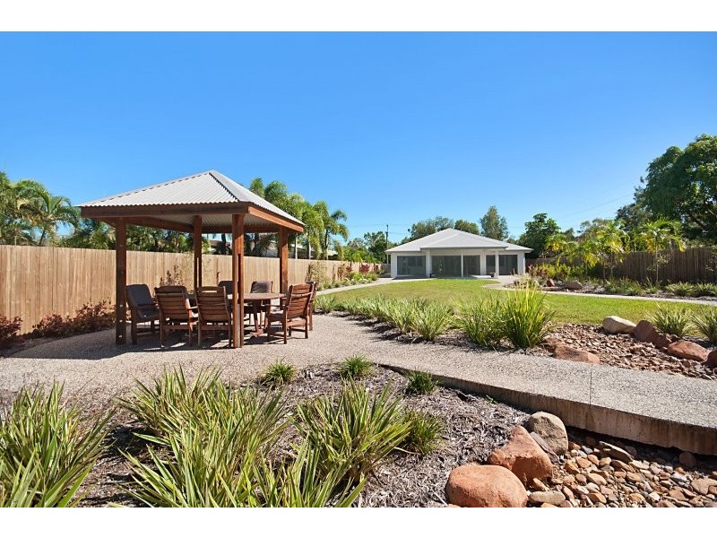 163 Racecourse Road, Cluden QLD 4811