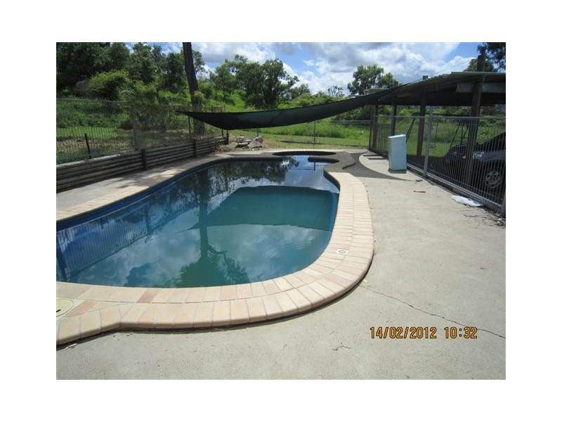 B Valley Road, Oak Valley QLD 4811