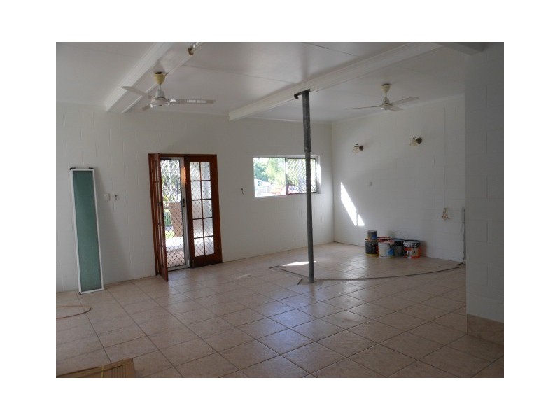 74 Ninth Avenue, Railway Estate QLD 4810