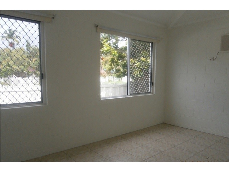 74 Ninth Avenue, Railway Estate QLD 4810