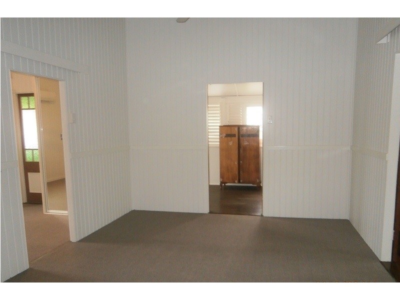 74 Ninth Avenue, Railway Estate QLD 4810