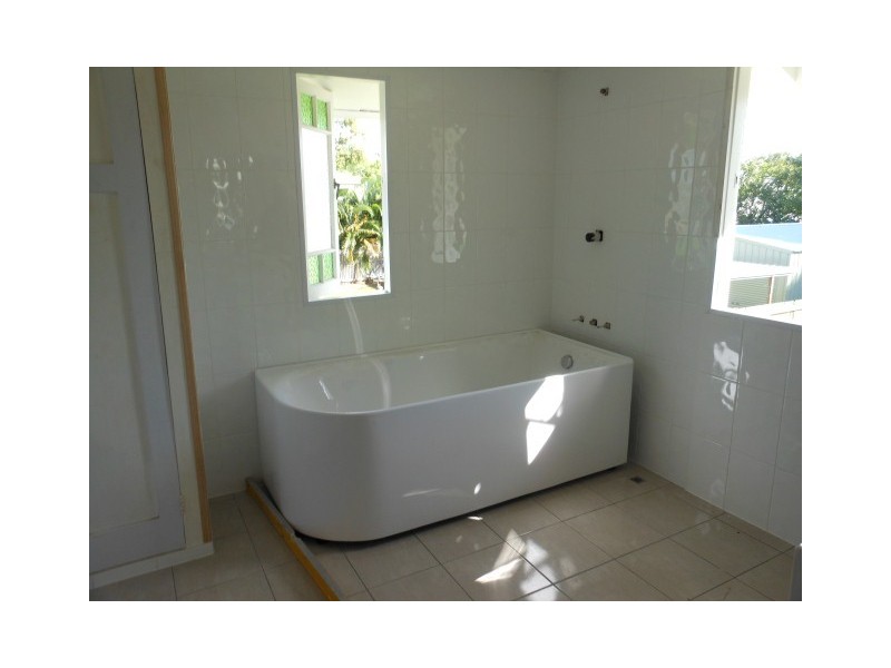 74 Ninth Avenue, Railway Estate QLD 4810