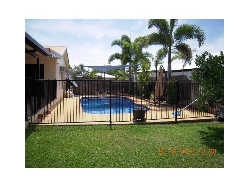 2 Buller Close, Mount Louisa QLD 4814