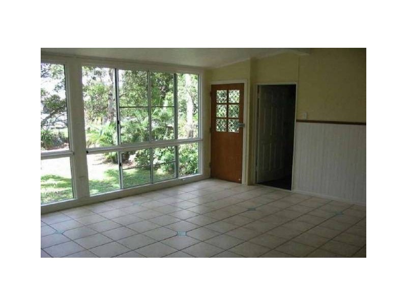 50 Hughes Street, Hermit Park QLD 4812