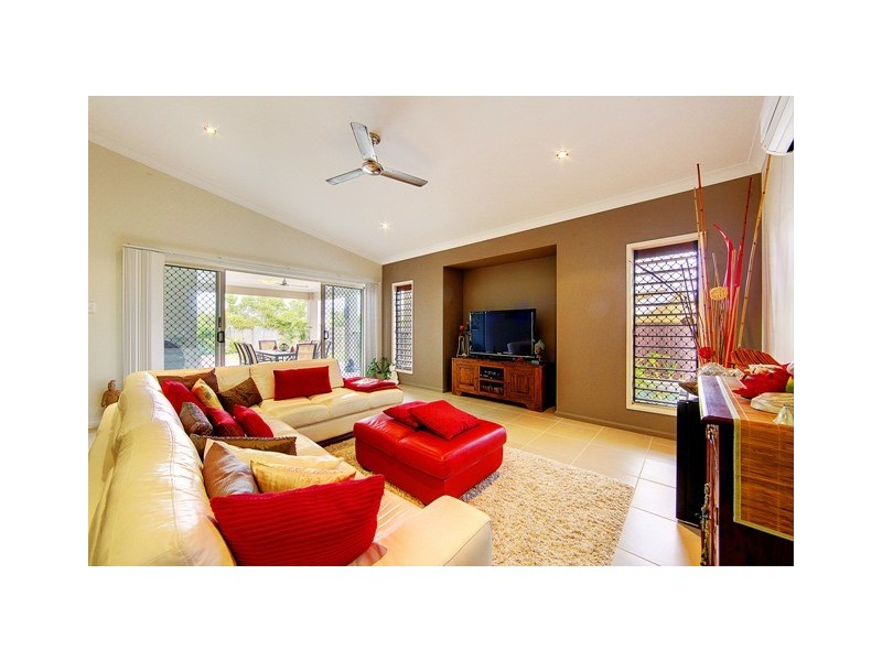 13 Petrie Way, Idalia QLD 4811