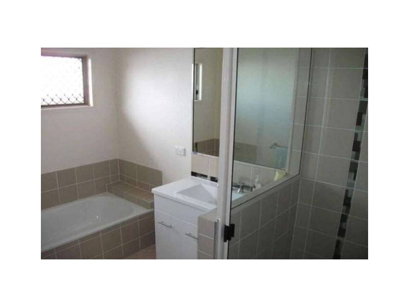 26 Strathburn Street, Mount Louisa QLD 4814