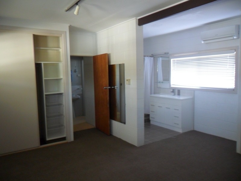 21 WAREHAM STREET, Aitkenvale QLD 4814