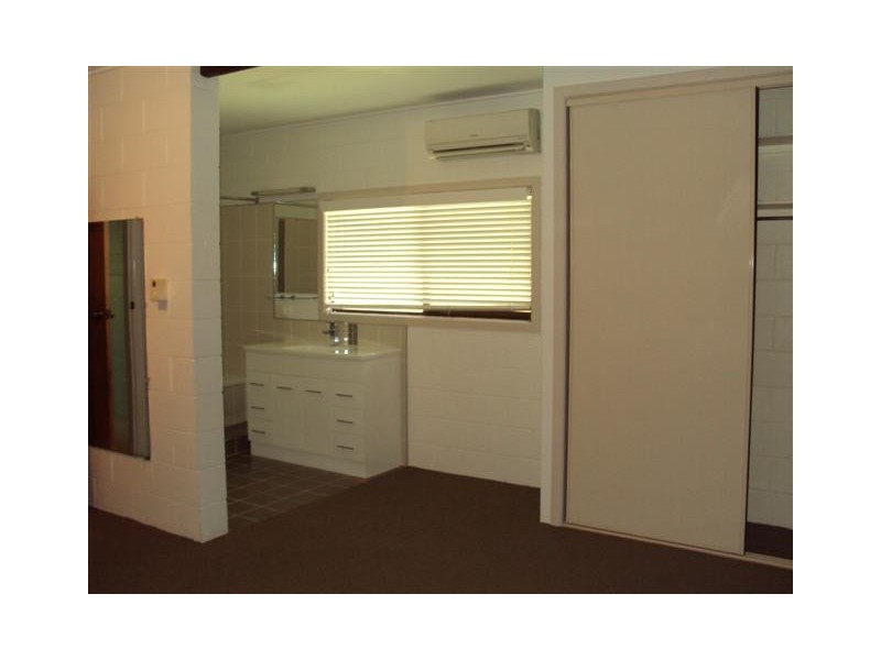 21 WAREHAM STREET, Aitkenvale QLD 4814