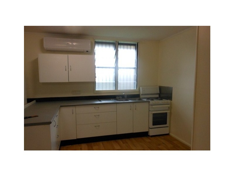 2/28 Grosvenor Street, Pimlico QLD 4812