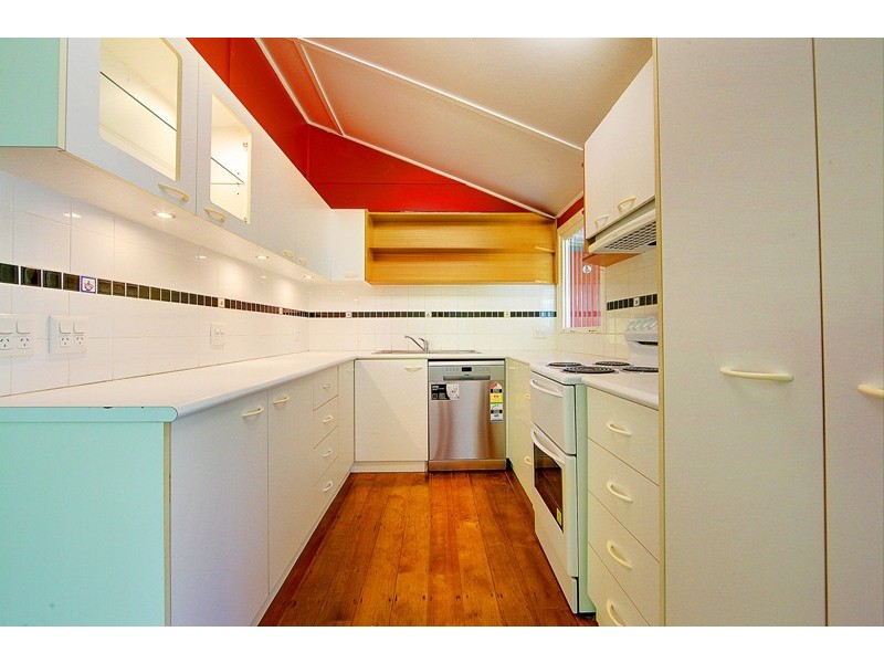 23 Harold Street, West End QLD 4810