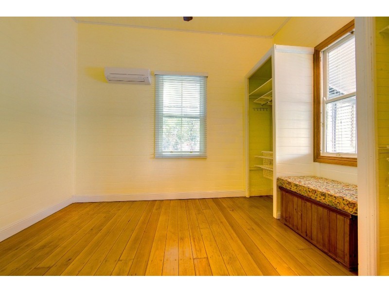 242 Boundary Street, South Townsville QLD 4810