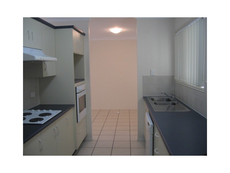 40 LOMOND STREET, Kirwan QLD 4817