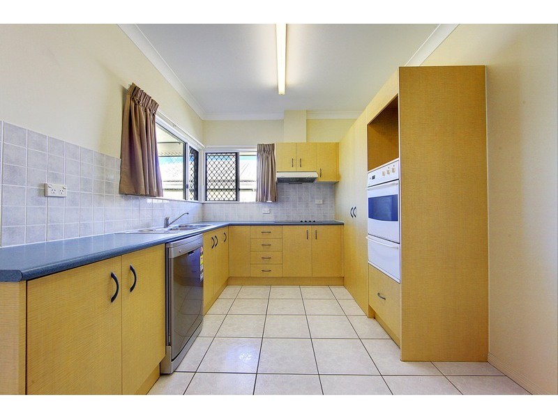 21 SANTA LUCIA DRIVE, Mount Louisa QLD 4814