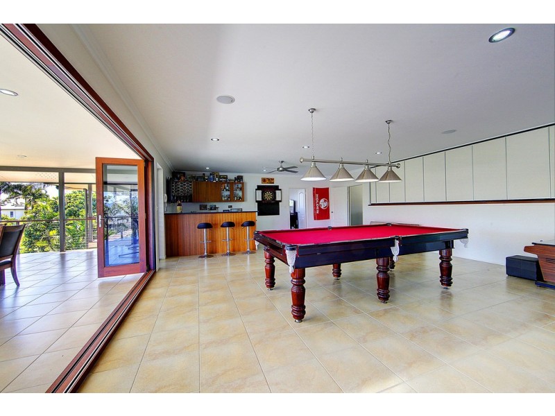 27 Golf Links Drive, Kirwan QLD 4817