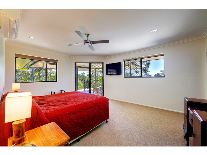 27 Golf Links Drive, Kirwan QLD 4817