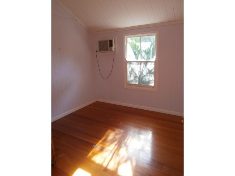 10 REDPATH STREET, North Ward QLD 4810