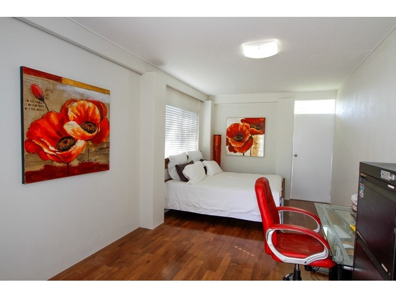 2 Turra Court, Mount Louisa QLD 4814