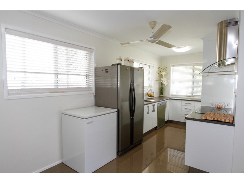 2 Turra Court, Mount Louisa QLD 4814