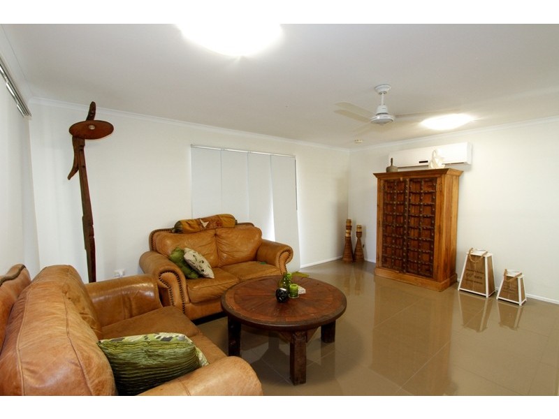 2 Turra Court, Mount Louisa QLD 4814