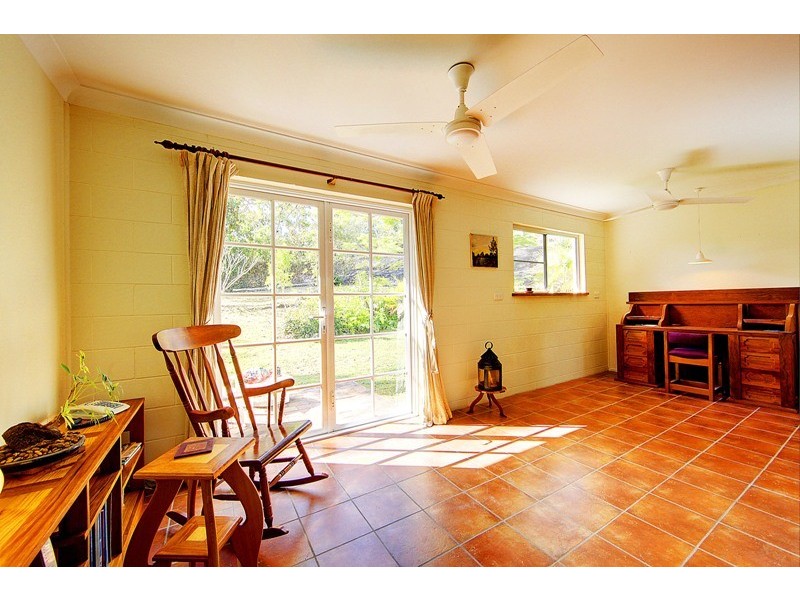 22 Mt Elliot Drive, Alligator Creek QLD 4816