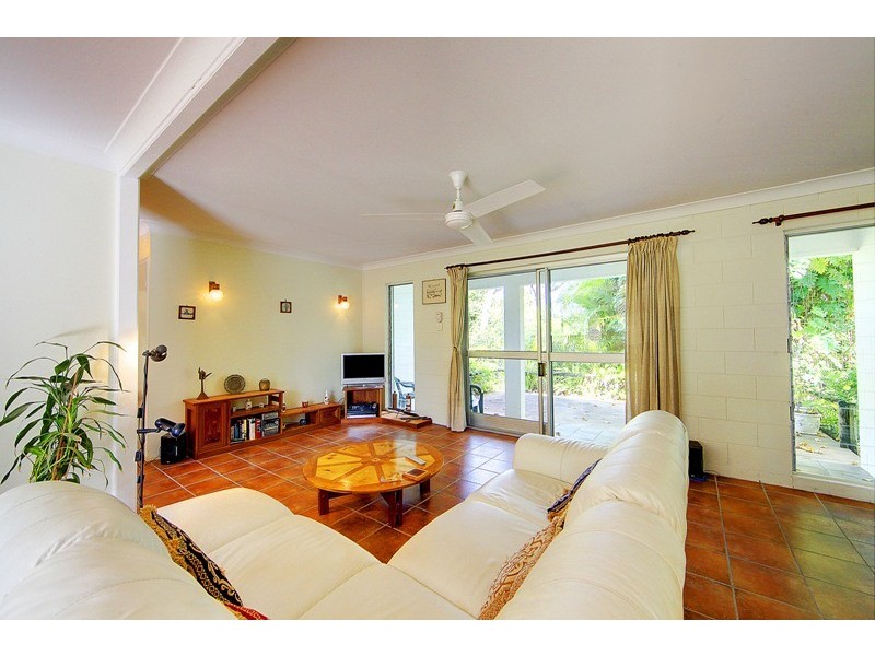 22 Mt Elliot Drive, Alligator Creek QLD 4816