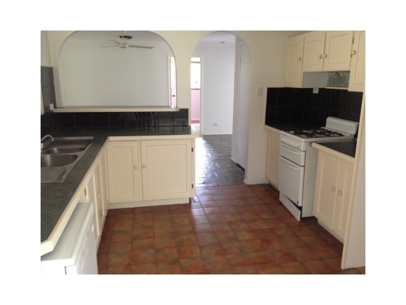 4 PALAMINO PLACE, Kelso QLD 4815