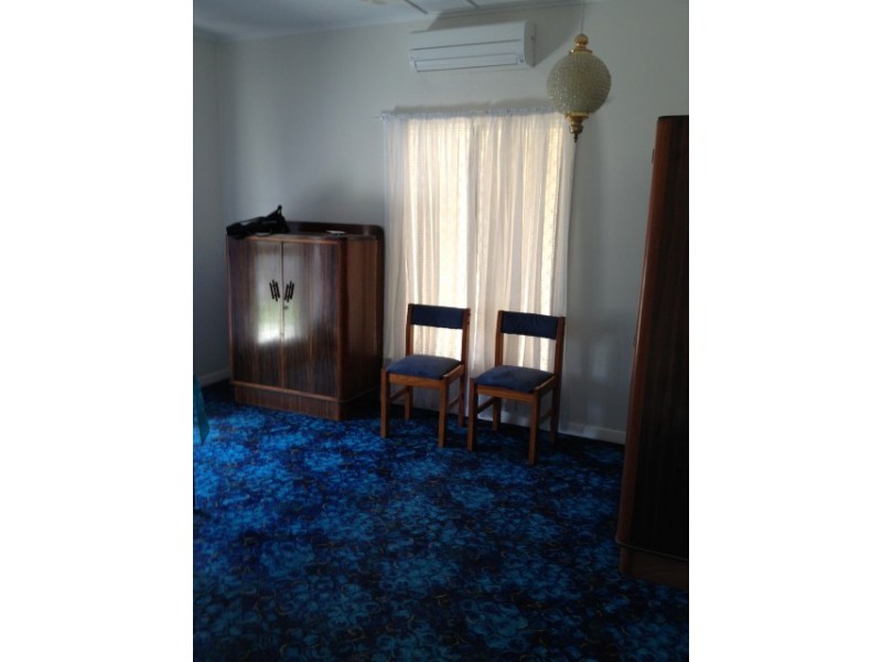 104 ROSS RIVER ROAD, Mundingburra QLD 4812