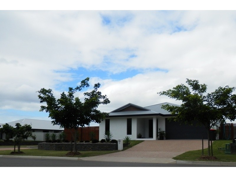 21 Sanctum Boulevard “Sanctum Estate”, Mount Low QLD 4818