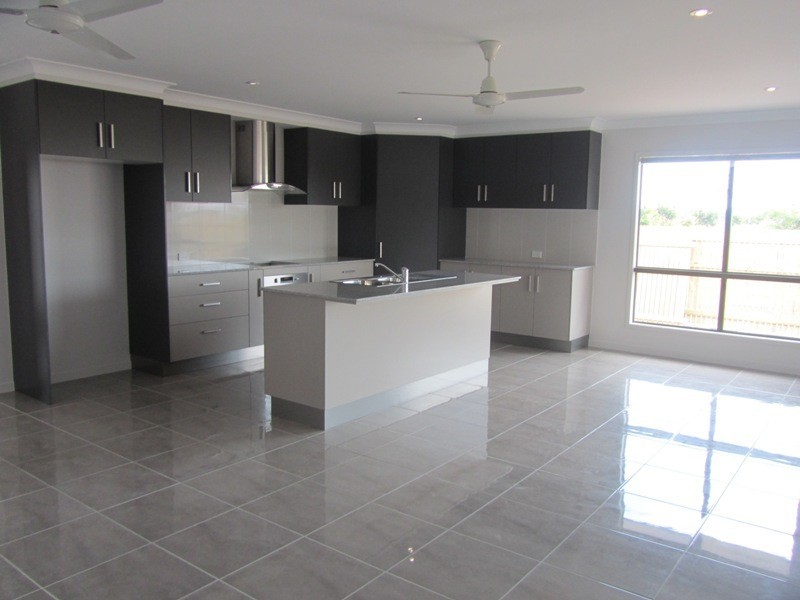 21 Sanctum Boulevard “Sanctum Estate”, Mount Low QLD 4818