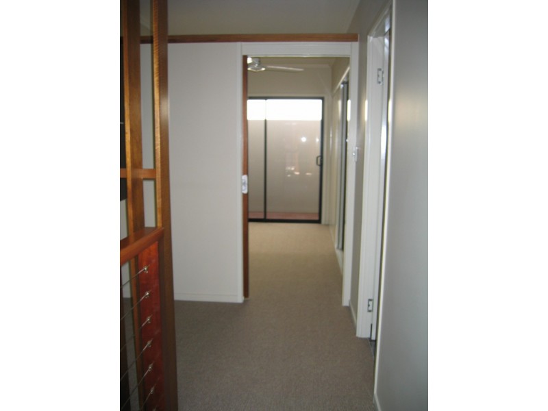 14/23 ECHLIN STREET, West End QLD 4810