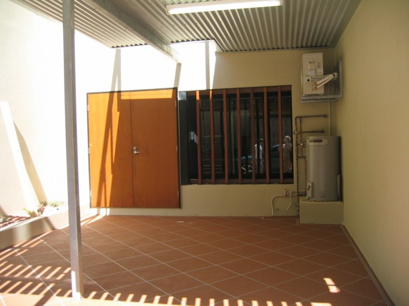 14/23 ECHLIN STREET, West End QLD 4810