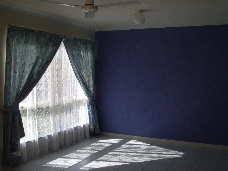 33 LOMOND STREET, Kirwan QLD 4817