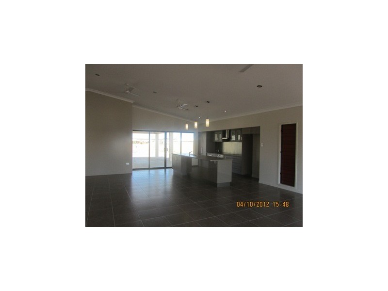 4 Dragon Flower Avenue “Sanctum”, Mount Low QLD 4818